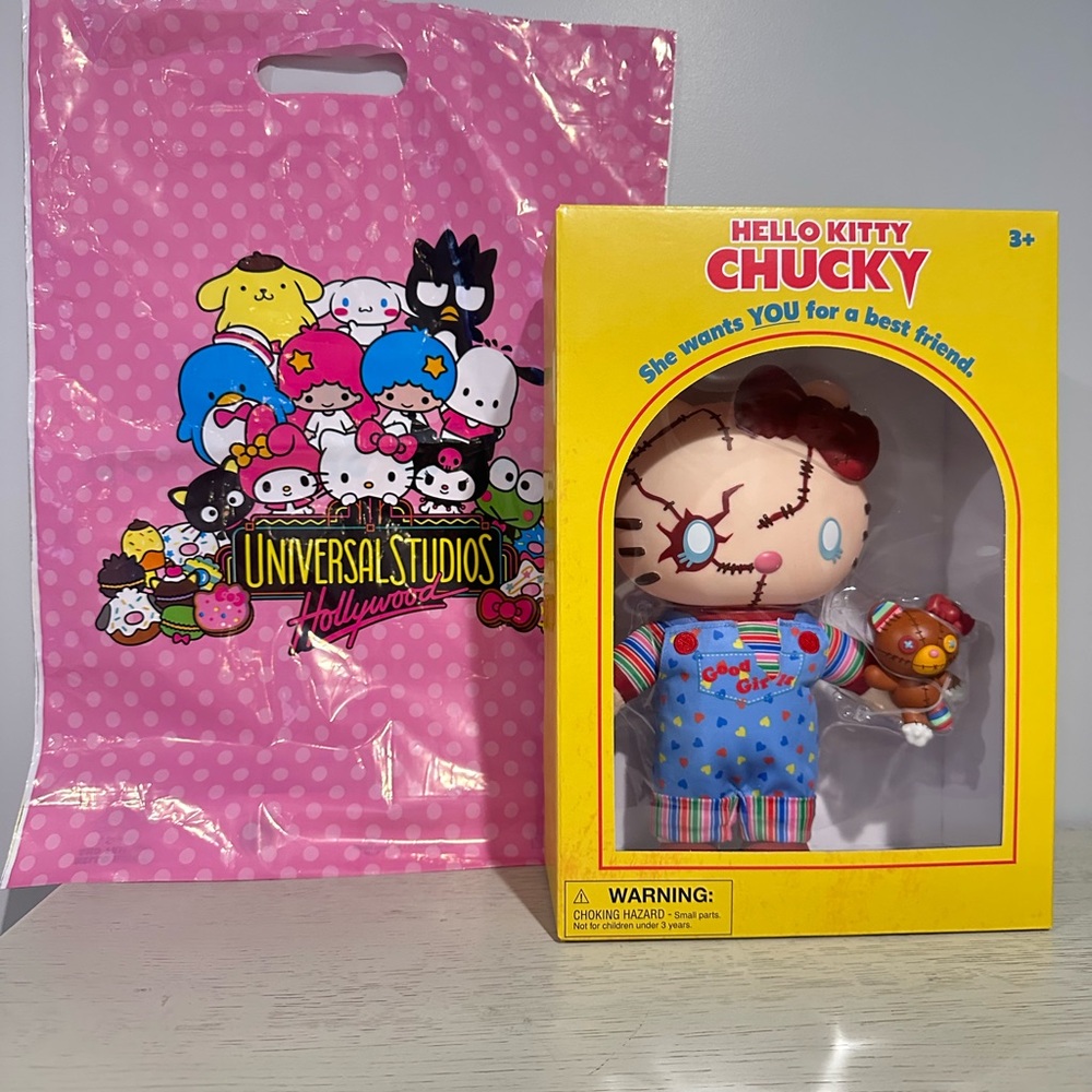 Sanrio Hello Kitty Plastic Head Magnetic Teddy Chucky Doll NEW!